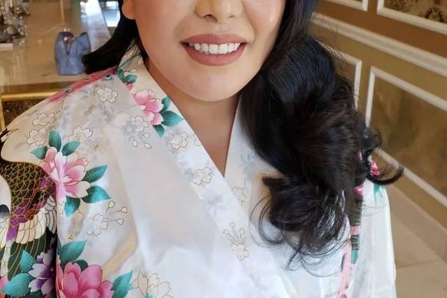 Soft glam wedding makeup