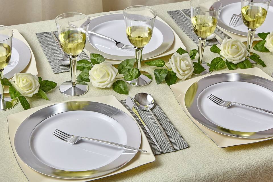 Deluxe Dinnerware