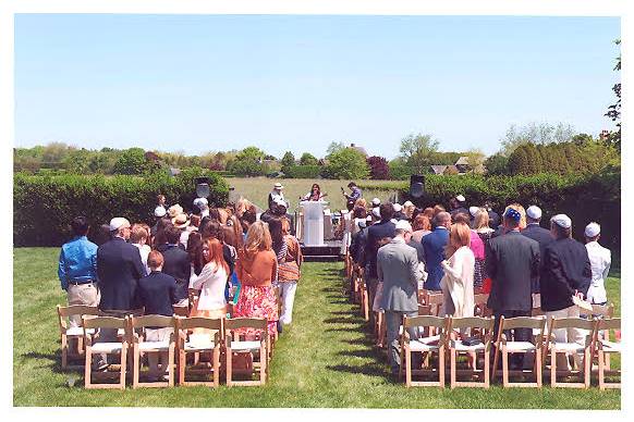 Outdoor hamptons ceremony