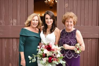 Bridal bouquet & wrist corsage