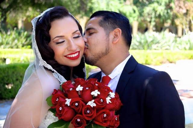 Red Lipstick Makeup Studio