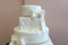 Big bow wedding cake