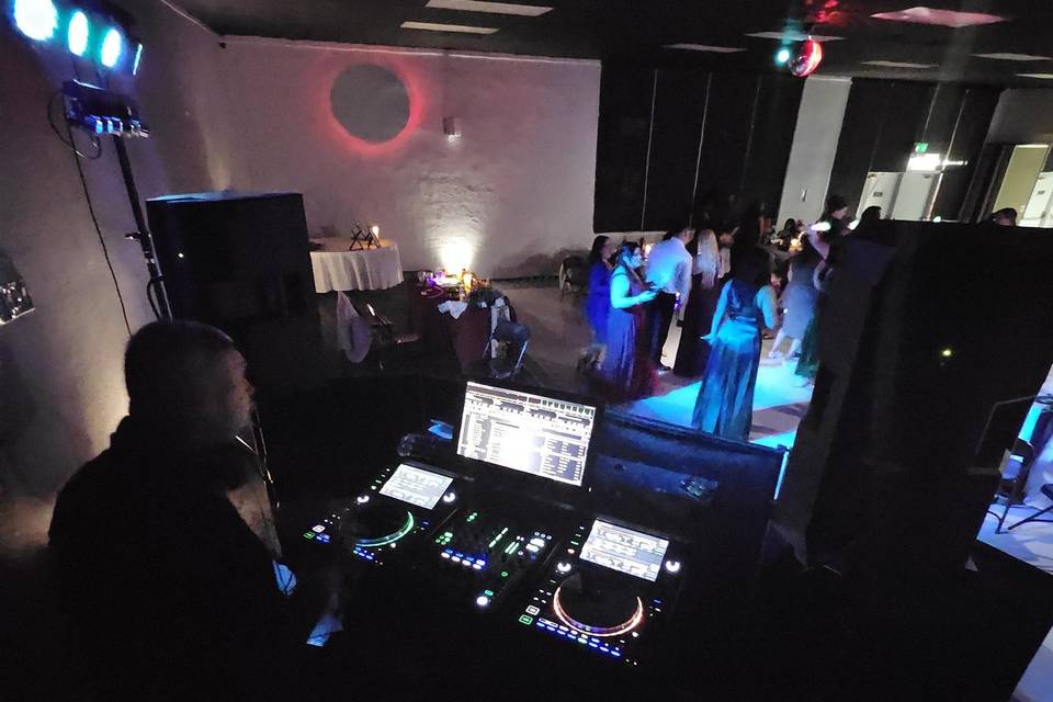 Dj