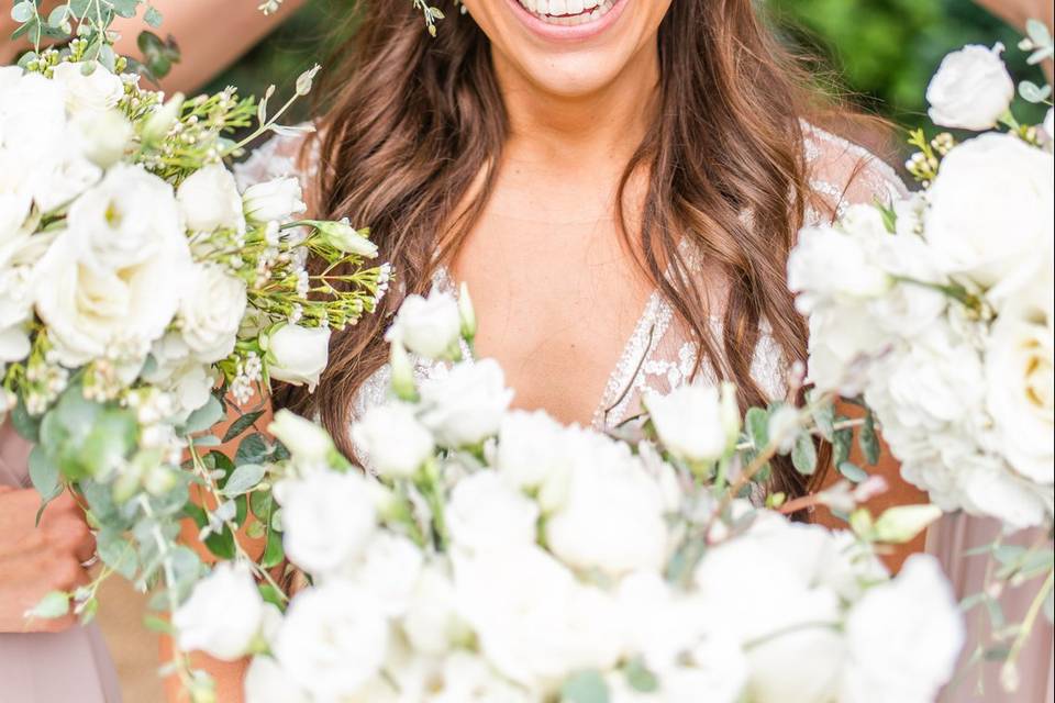 Beautiful bride & bouquets