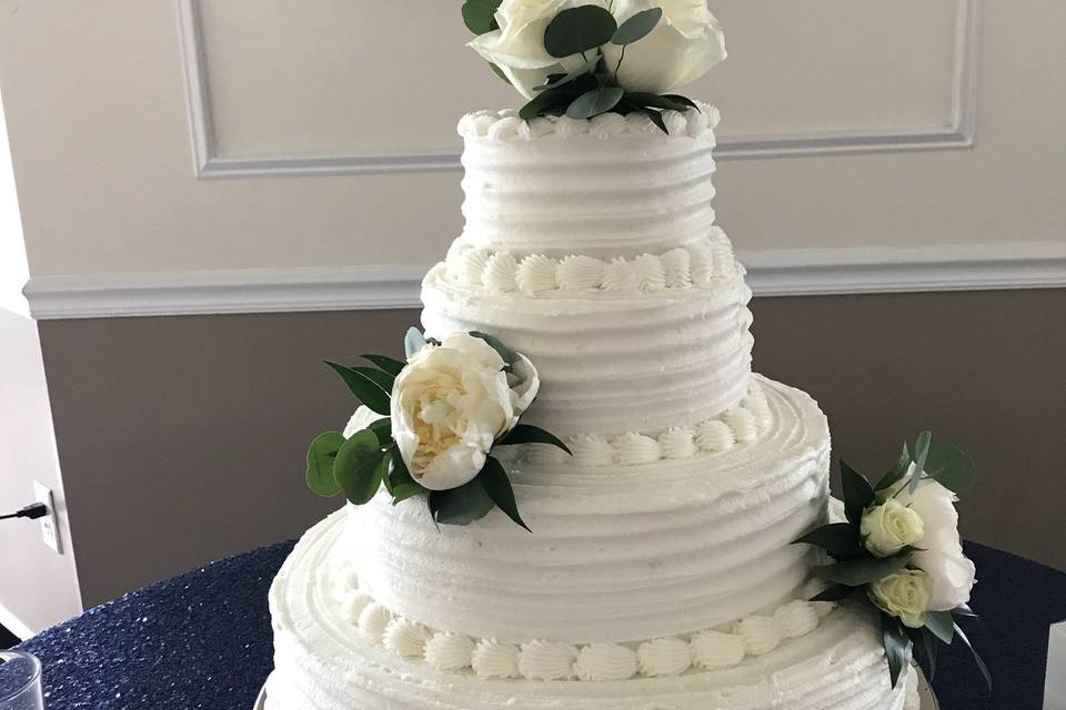 Floral cake decor