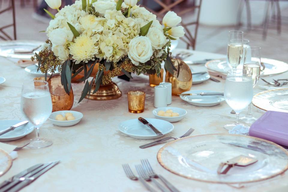 Bahamas - Wedding Table Set Up