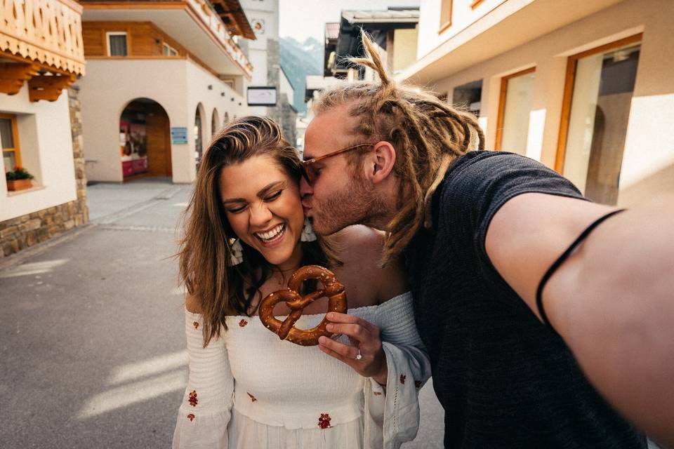 Couple exploring Europe