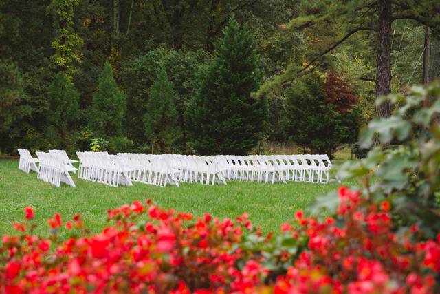 A peak at lawn ceremony