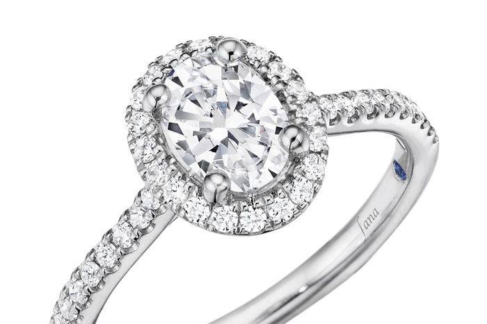 Oval halo diamond engagement r