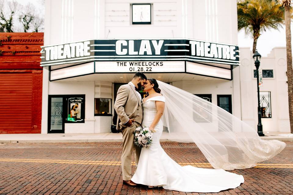 CLASSIC CLAY THEATRE WEDDING
