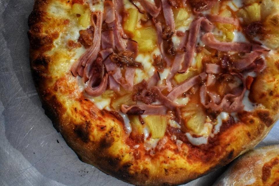 Hawaiian pizza