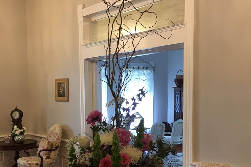 Center table flower arrangement