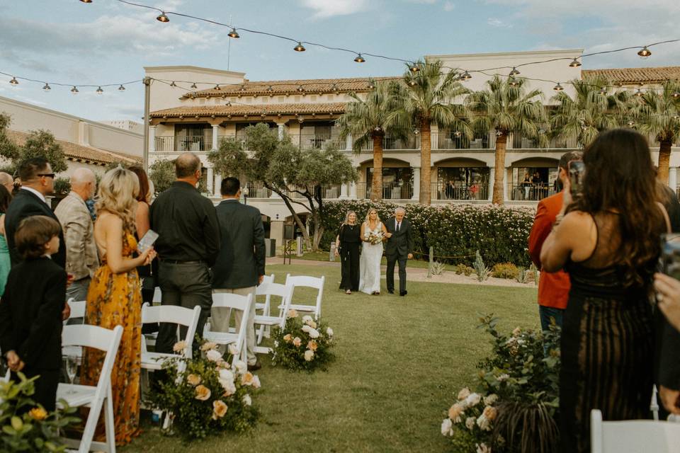 Canyon Lawn