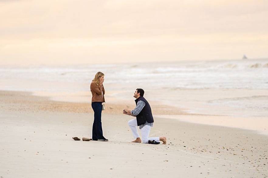 Beach proposal - Dana Goodson Photography