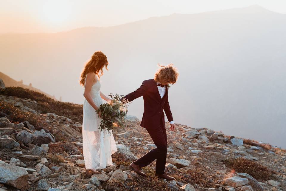 Mountain wedding during fire