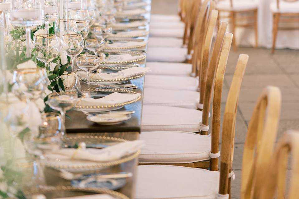 Table setting and decor