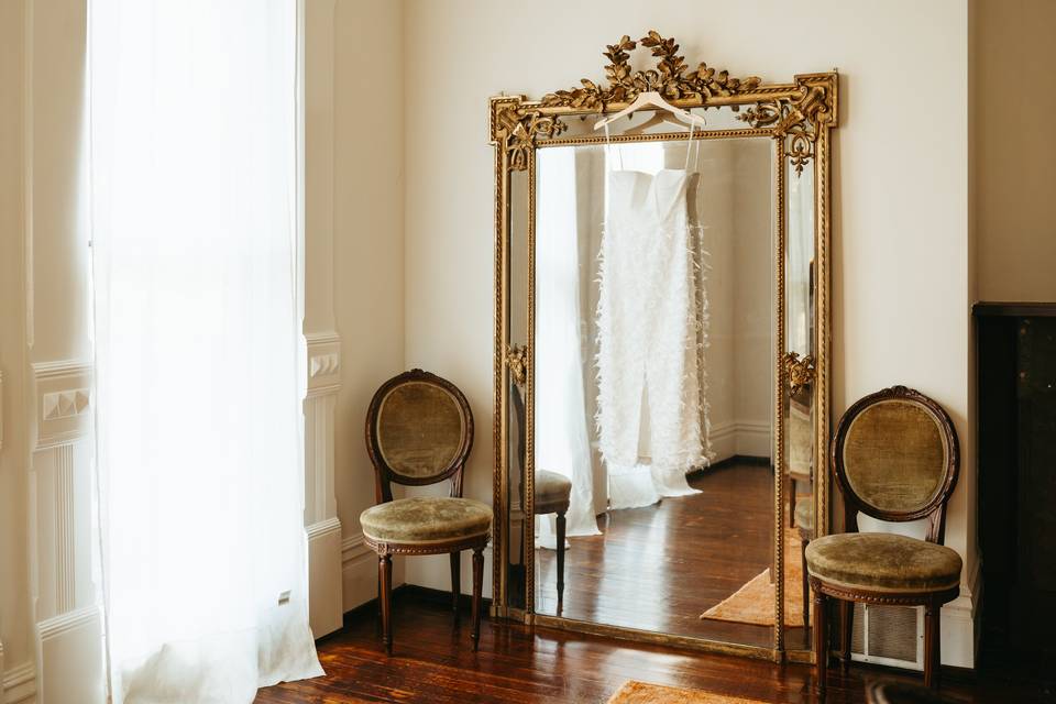 Dressing room mirror