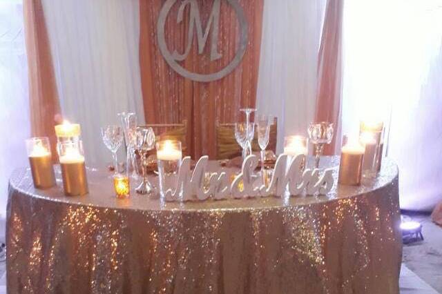 Bride and groom special table