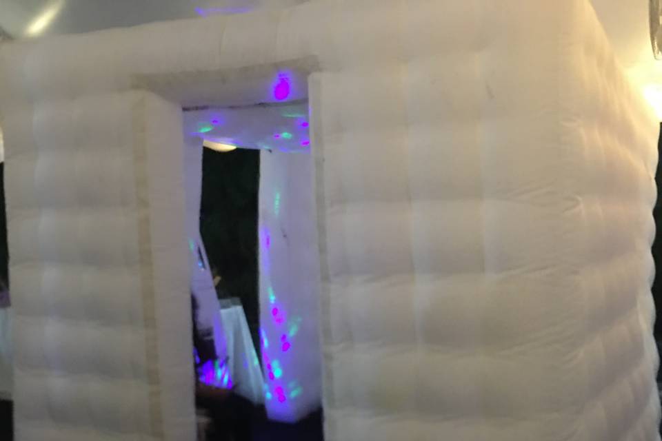Enclosed photobooth