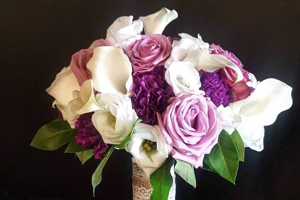 Purple Rose and White Calla