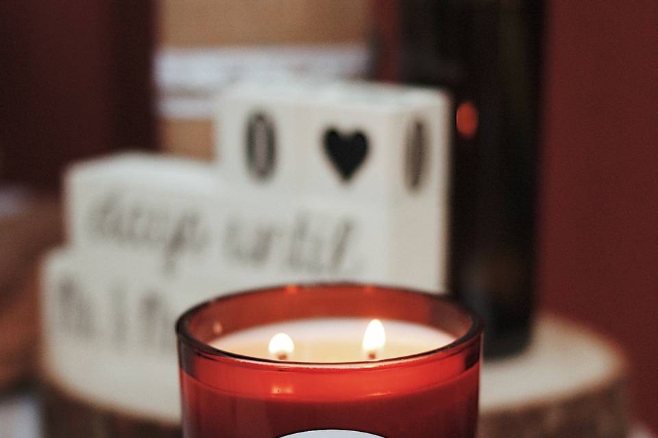 Custom candle label