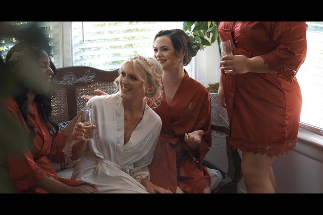 Dianne and her bridesmaids