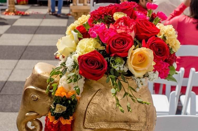 Red and yellow aisle arrangement