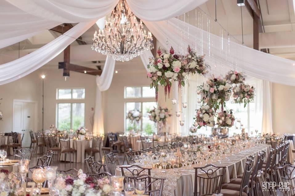 An elegant wedding reception