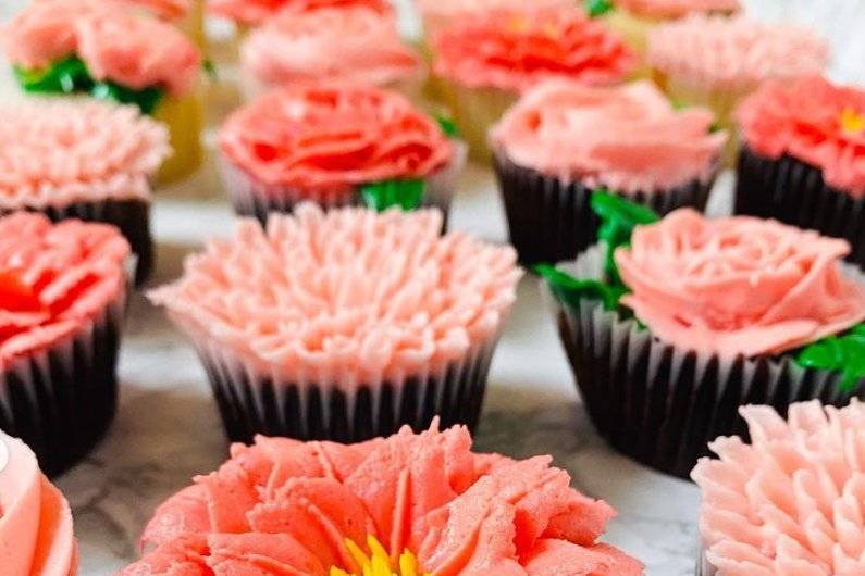 Buttercream flower cupcakes