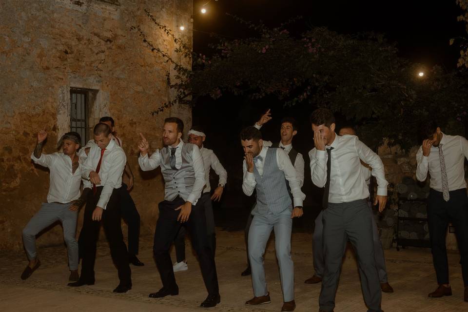 MM AMIGOS