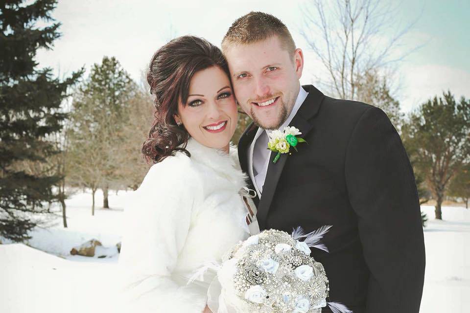 Newlyweds in the snow