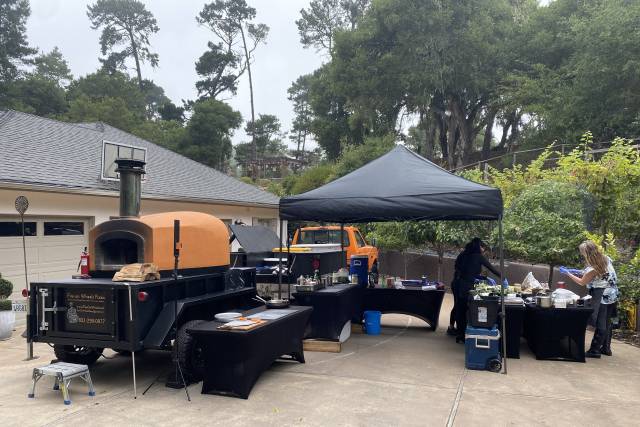 Fire on Wheels Artisan Wood-Fired Pizza