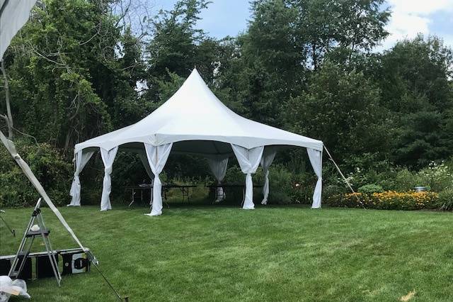 20x20 Tent with drapes