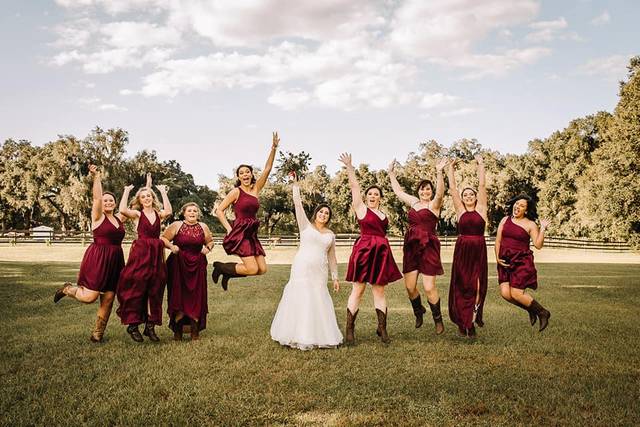 Bride and birdesmaids