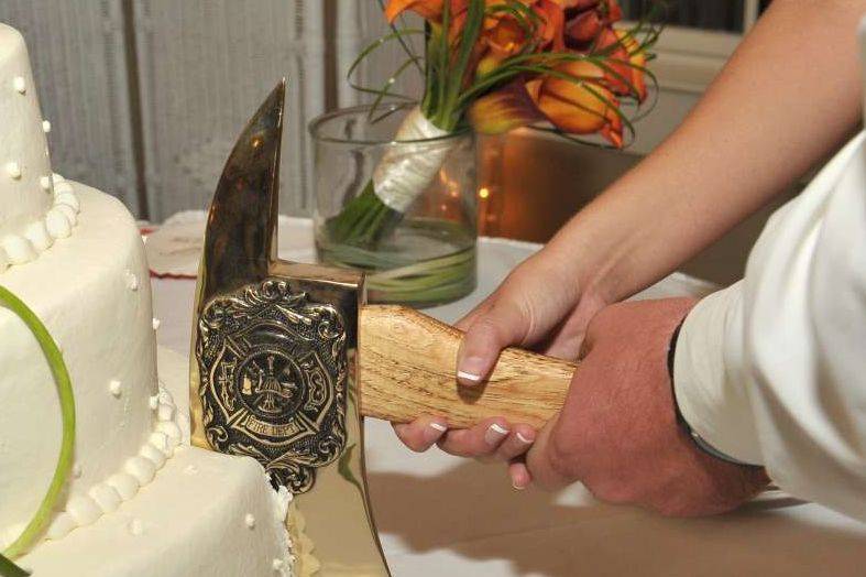 Cutting the cake The Shore Club at Tega Cay Golf Club