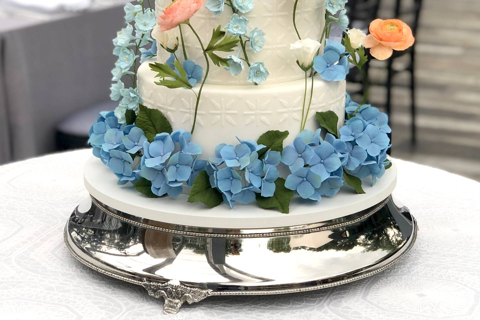 Flourish Cake Design Wedding Cakes Chicago IL WeddingWire