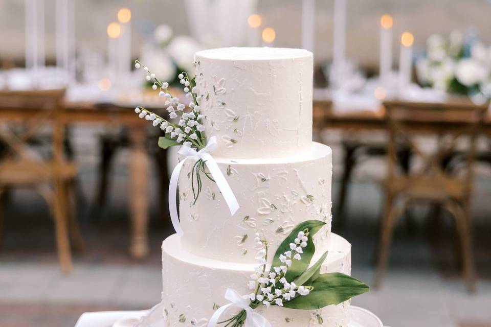 Flourish Cake Design