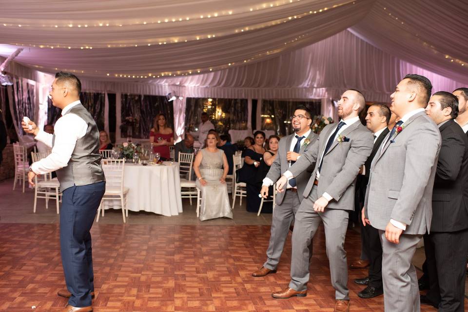 Garter toss