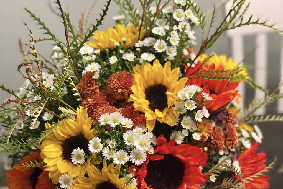 Bright sunflower centerpiece