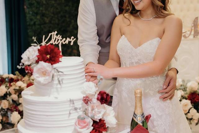 Cutting the cake