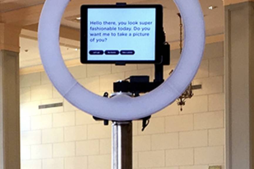 Selfiebot Robotic Photo Booth