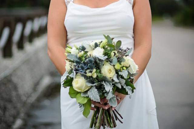 Gorgeous hair to match the bouquet