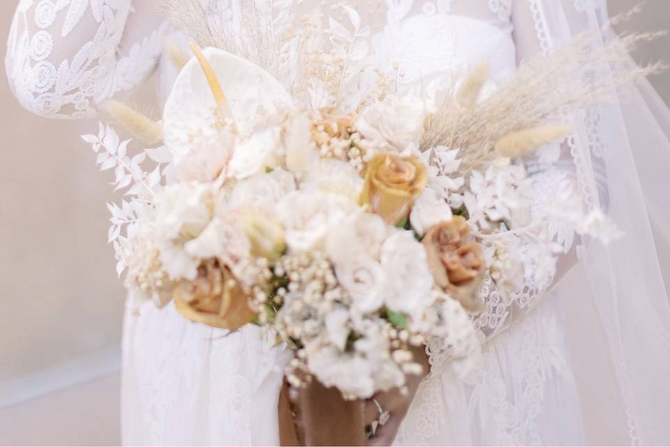 ELEGANT BOHO BOUQUET