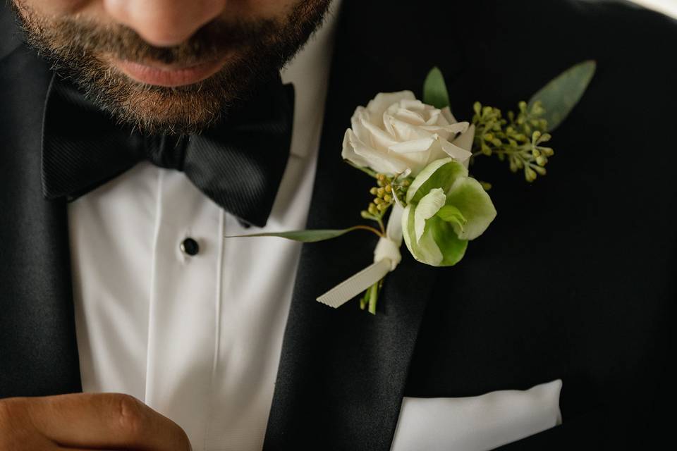 Groom's boutonniere