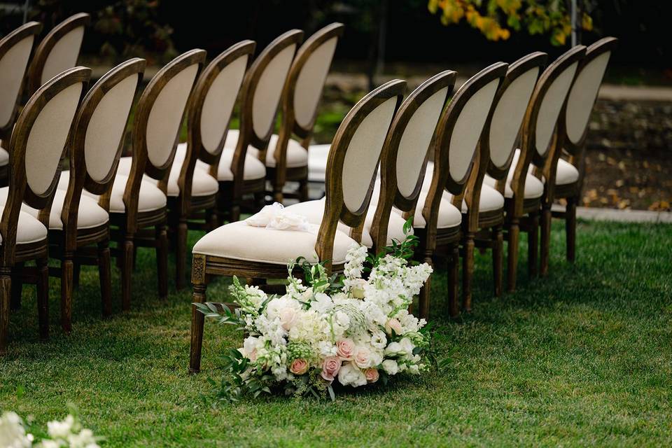 Aisle decor