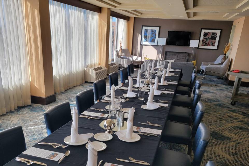 Club Lounge Dinner Setting