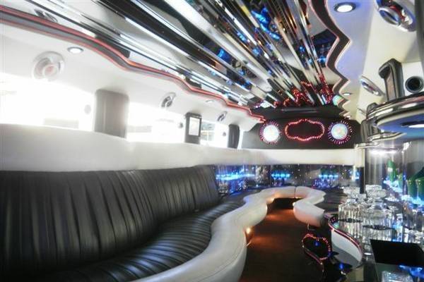 Luxury Wedding Limo of Seattle