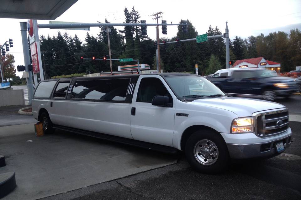 Luxury Wedding Limo of Seattle