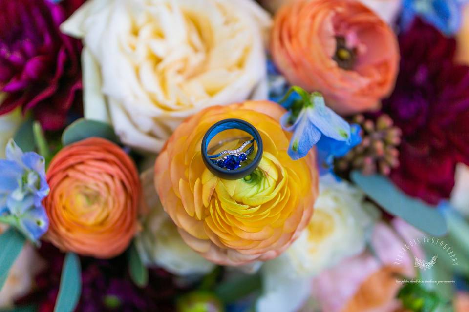 Ring and flowers