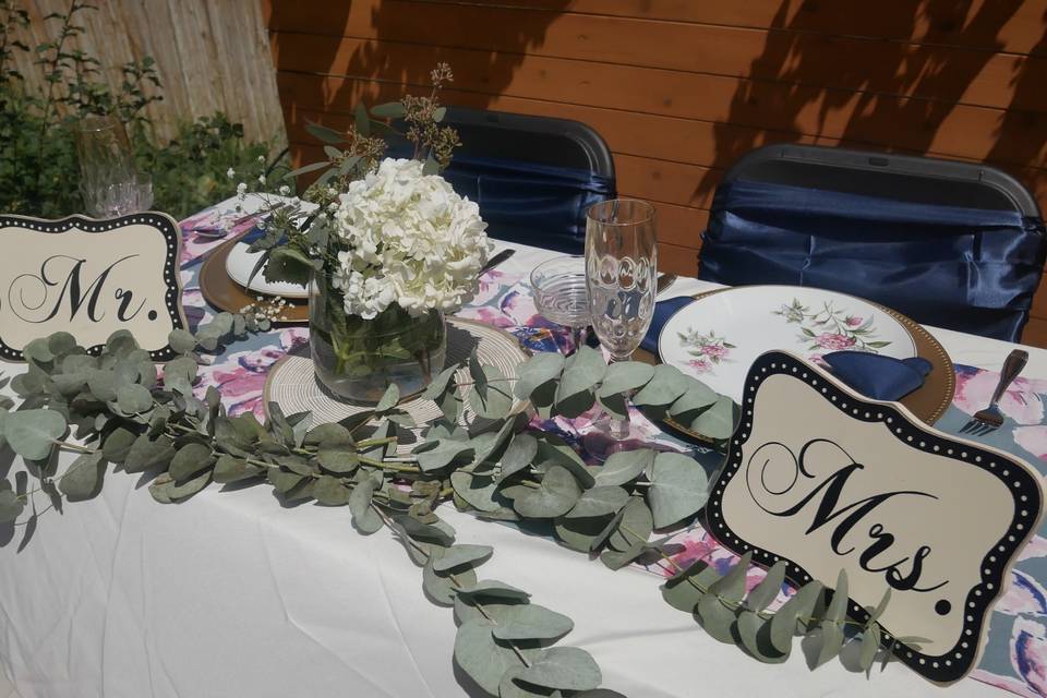 Newlyweds table